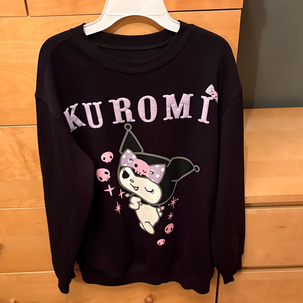 Black Sweatshirt